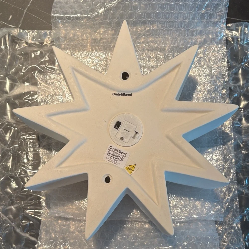 Crate&barrel Large star 9”